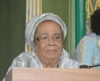 Lula lamenta morte de Mãe Carmen de Oxalá: "Manteve acesa a chama ancestral"