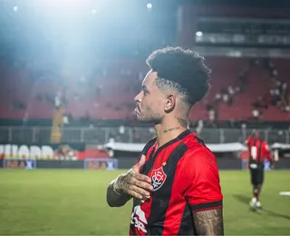 Matheuzinho desabafa sobre decisão do Vitória: “Jogo da minha vida”