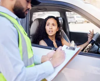 Mudança silenciosa pode render multa pesada a motoristas distraídos