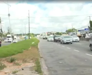 Mulher morre ao atravessar rua após desistir de usar passarela