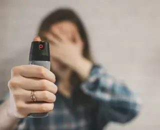 Mulheres protegidas: governo sanciona lei que libera spray de pimenta