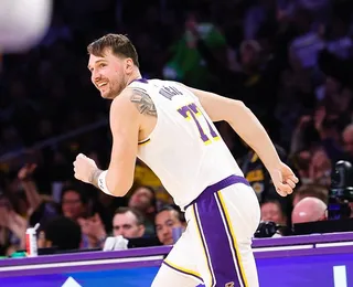 NBA suspense jogador após tentativa de agressão a rival