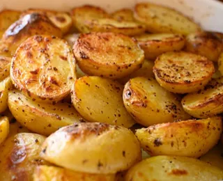 Nem forno, nem tempero: veja o segredo das batatas crocantes do Natal