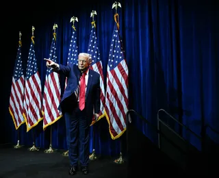 Onda de protestos no Irã se espalha e Trump faz ameaça violenta