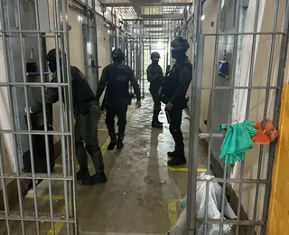 Operação realiza revistas em pavilhões do BDM no presídio de Salvador