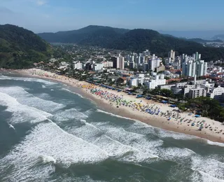 Pedágio de verão: paraíso do litoral aprova taxa de até R$ 145 para turistas