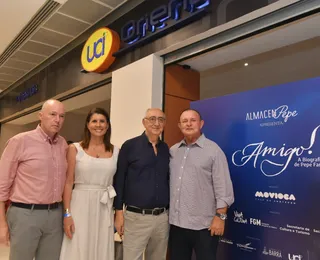 Pepe Faro emociona Salvador na première do filme que celebra sua vida e legado