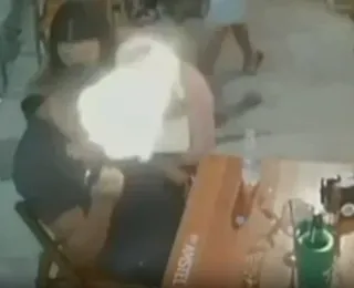 Policial embriagado é preso após disparar arma em bar