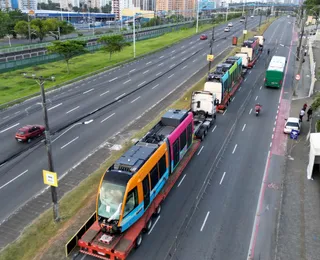 Primeiro trem do VLT é entregue em Salvador e promete 80km de trilhos
