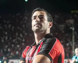 Raúl Cáceres recebe recado de ex-meia do Bahia após deixar o Vitória