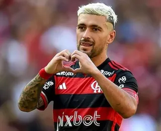 Rei da América: Arrascaeta supera Messi e vence prêmio internacional