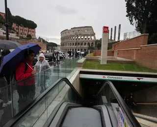 Roma faz estação de metrô debaixo do Coliseu e cria museu subterrâneo