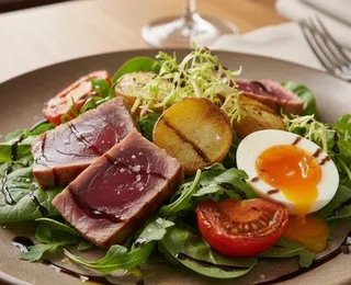 Salada também sustenta: 3 receitas completas e deliciosas