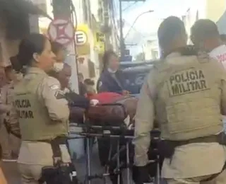 Seguranças de banco ficam feridos após homem tentar tomar arma