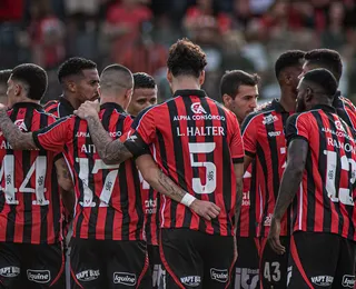 Titular do Vitória confirma saída: "É uma decisão de vida"