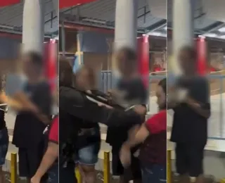 Vídeo: PM é flagrado agredindo idosa com coronhada de fuzil