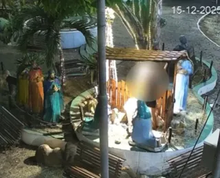 Vídeo: mulher é presa após destruir imagem de santo em presépio