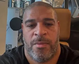 Adriano Imperador se revolta após a mãe sofrer golpe de R$ 15 mil