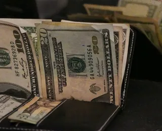 BC mantém Selic em 15% e reduz projeção de inflação para 2026