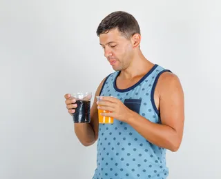 Carnaval aumenta riscos nocivos da mistura de álcool e energético