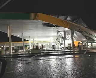 Chuva provoca estragos na Bahia e Inmet emite alerta para 190 cidades