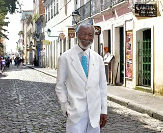 Clarindo lidera ato em defesa do Pelourinho