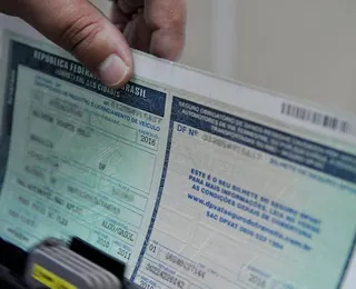 Cobrança da taxa de licenciamento veicular pode acabar; entenda