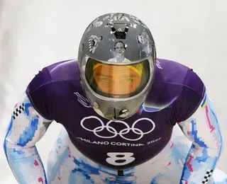 COI impede ucraniano de usar capacete que homenageia atletas mortos na guerra