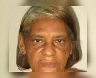 Corpo de idosa morta a facadas é encontrado em quintal de casa