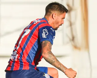 Everaldo aponta gramado do Adauto como vilão do jogo: "Bola fica viva"