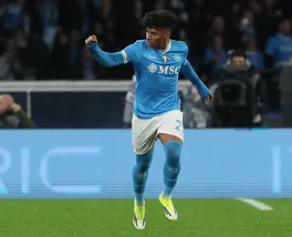 Ex-Vitória brilha em clássico italiano e é eleito melhor da partida