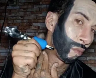 Fã tatua o próprio rosto para ficar parecido com Gusttavo Lima