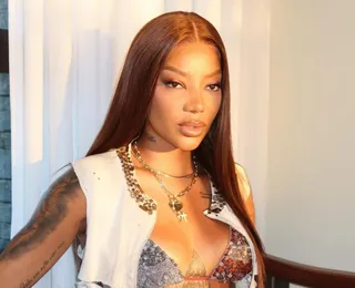 Ludmilla se recusa a atender repórter e dispara: “Racista”