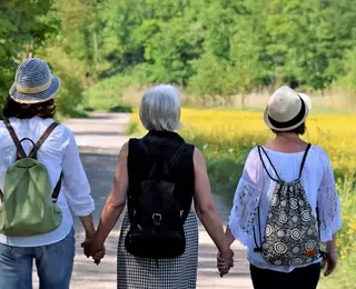 Menopausa altera cérebro de forma semelhante ao Alzheimer, diz estudo