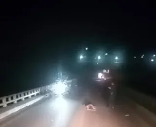 Mulher de 22 anos morre ao cair de ambulância em movimento na Bahia