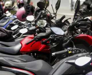 Nova regra proíbe motos com dois ocupantes e prevê multas altas