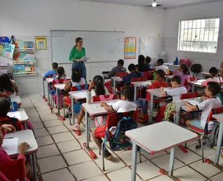 Prefeitura de Alagoinhas abre seleção com mais de 300 vagas na educação