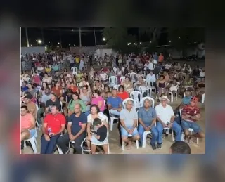 Retirolândia: secretária de Educação obriga funcionários a irem a evento político