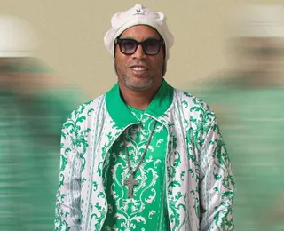 Rolê aleatório? Ronaldinho Gaúcho terá carreira contada em série