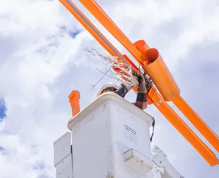 Serpentinas metálicas estão proibidas e multa pode chegar até R$ 100 mil
