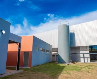 Teixeira de Freitas inaugura nova escola municipal
