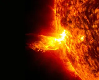 Tempestade solar que atinge Terra é a mais intensa em 20 anos