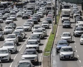 Venda de veículos deve crescer 6% em 2026, puxada por motocicletas