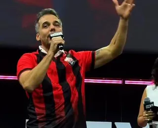 Wagner Moura é homenageado pelo Vitória após indicação ao Oscar