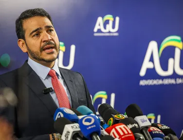 AGU pede que Gilmar recue sobre decisão de impeachment de ministros - Imagem