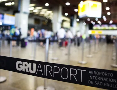 Aeroportos de SP têm mais de 300 voos cancelados após vendaval - Imagem