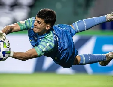 Briga com o Flamengo e multa de R$ 193 milhões: Bahia busca novo goleiro - Imagem