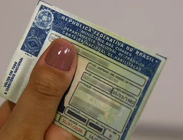 CNH sem autoescola: brasileiros comemoram decisão, mas alertam: “Erro” - Imagem