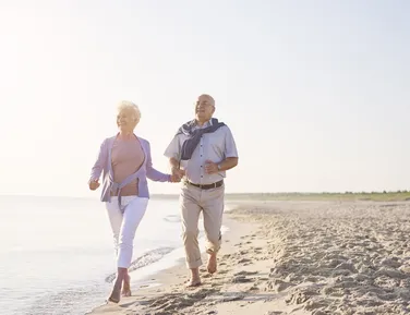 Conheça praia do litoral brasileiro que é o destino ideal para idosos - Imagem
