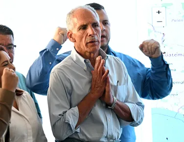 Conservador apoiado por Trump vence eleições em Honduras - Imagem